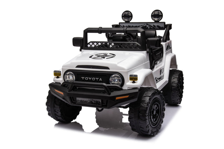Kids ride on jeep with remote