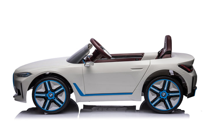 Je1009 BMW i4 white