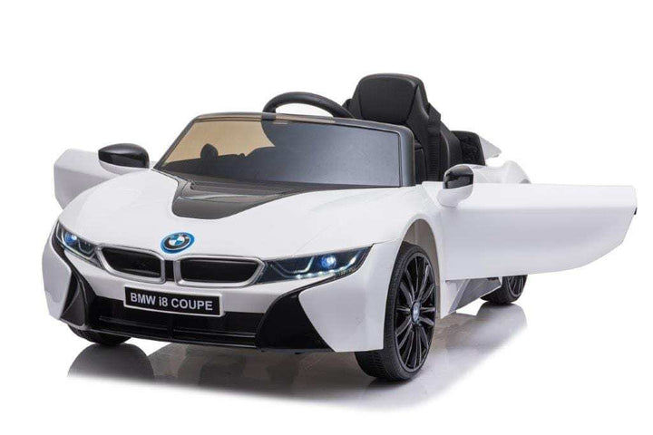 WHITE BMW I8
