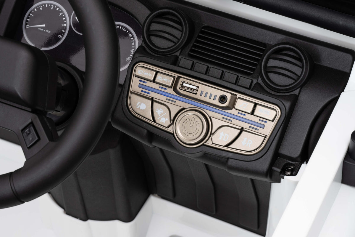 Official Land Rover defender kids car