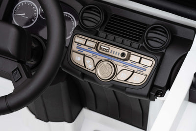 Official Land Rover defender kids car