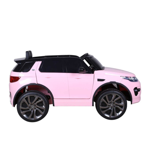 Land Rover Discovery Sport in pink