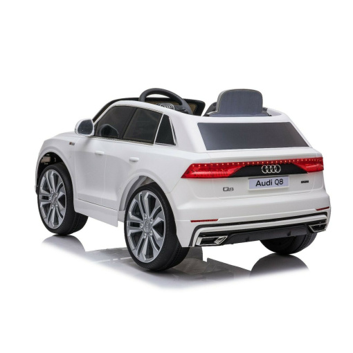 AUDI Q8 KIDS CAR WHITE 4