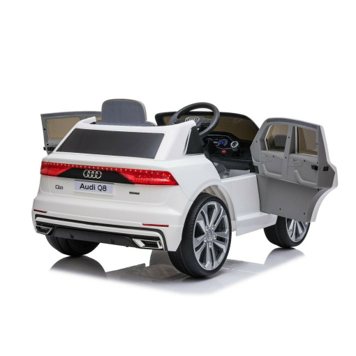 AUDI Q8 KIDS CAR WHITE 9